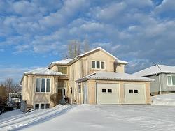 16 Pine Ridge Drive  Kenora, ON P9N 4H6