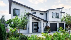 927 Beckwith Ave  Saanich, BC V8X 3S2