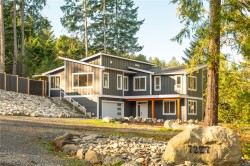 7227 Aulds Rd  Lantzville, BC V0R 2H0