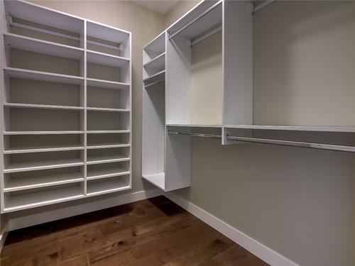 118-1675 Penticton Avenue, Penticton, BC - Indoor With Storage