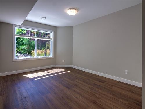 118-1675 Penticton Avenue, Penticton, BC - Indoor Photo Showing Other Room