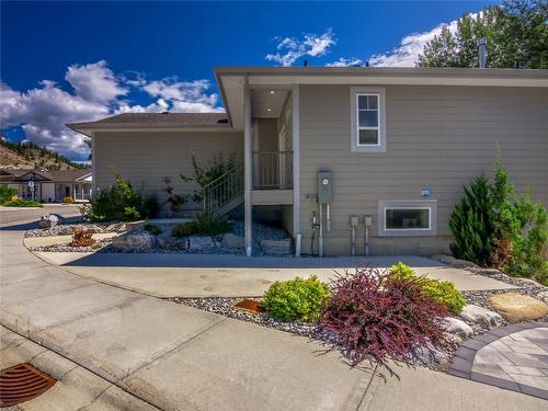 118-1675 Penticton Avenue, Penticton, BC - Outdoor