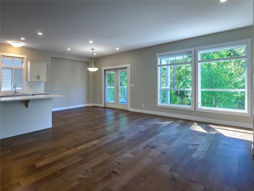 118-1675 Penticton Avenue, Penticton, BC - Indoor Photo Showing Other Room