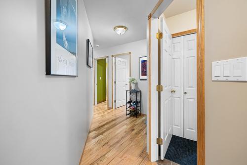 1625 Staple Crescent, Cranbrook, BC - Indoor Photo Showing Other Room