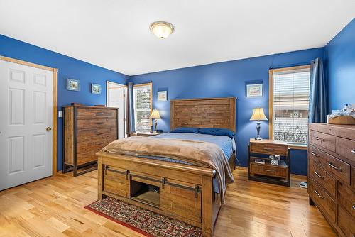1625 Staple Crescent, Cranbrook, BC - Indoor Photo Showing Bedroom