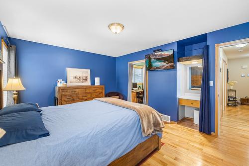 1625 Staple Crescent, Cranbrook, BC - Indoor Photo Showing Bedroom