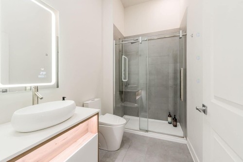 Bathroom - 101-3000 Boul. Thimens, Montréal (Saint-Laurent), QC - Indoor Photo Showing Bathroom