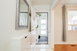 493 Jane Street  Toronto, ON M6S 4A1