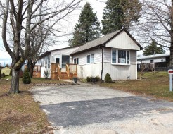 8 Claremont Crescent Oro-Medonte, ON L3V 0P9