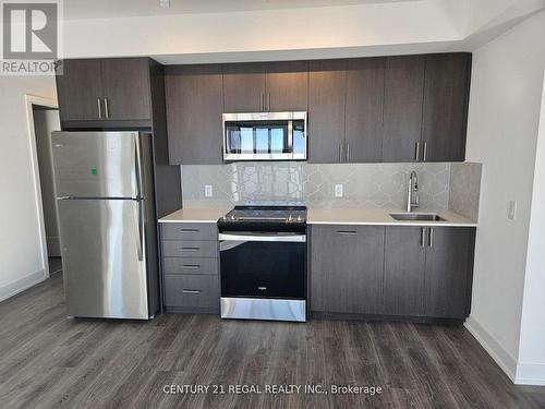 1006 - 2545 Simcoe Street N, Oshawa, ON - Indoor Photo Showing Kitchen