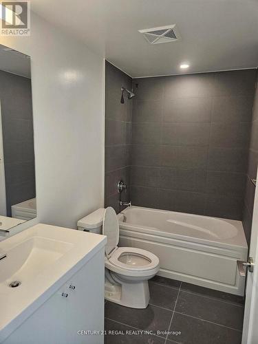 1006 - 2545 Simcoe Street N, Oshawa, ON - Indoor Photo Showing Bathroom