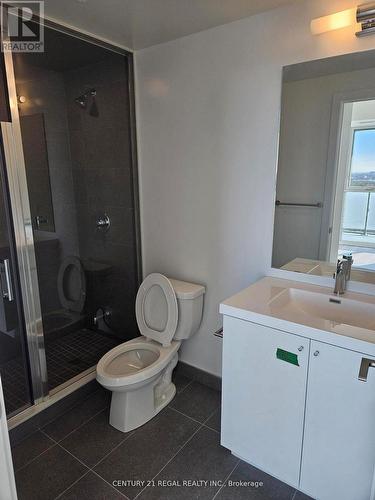 1006 - 2545 Simcoe Street N, Oshawa, ON - Indoor Photo Showing Bathroom