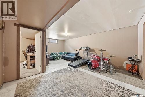 110 1St Avenue S, Hepburn, SK - Indoor Photo Showing Gym Room