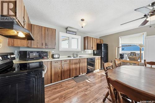 110 1St Avenue S, Hepburn, SK - Indoor Photo Showing Kitchen