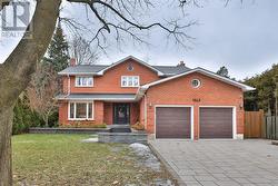 1863 FRIAR TUCK COURT  Mississauga, ON L5K 2L4