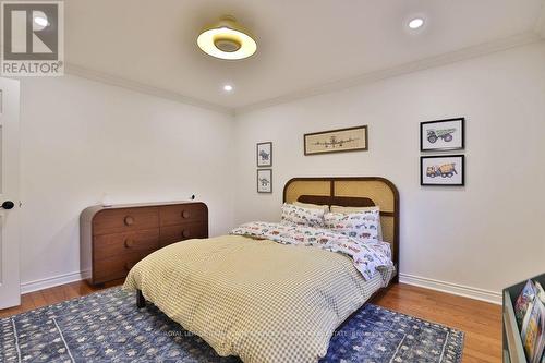 1863 Friar Tuck Court, Mississauga, ON - Indoor Photo Showing Bedroom