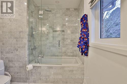 1863 Friar Tuck Court, Mississauga, ON - Indoor Photo Showing Bathroom