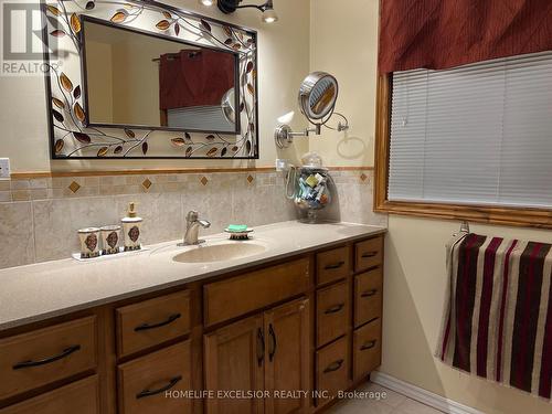 3408 Water Lily Court, Mississauga, ON - Indoor Photo Showing Bathroom