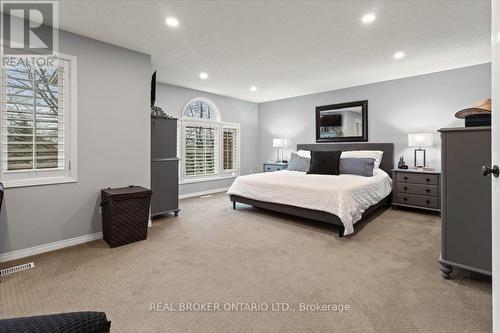 3182 Tania Crescent, Burlington, ON - Indoor Photo Showing Bedroom