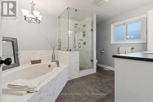 3182 Tania Crescent, Burlington, ON - Indoor Photo Showing Bathroom