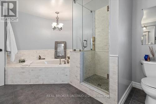 3182 Tania Crescent, Burlington, ON - Indoor Photo Showing Bathroom