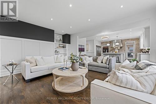 91 Shaughnessy Crescent, Ottawa, ON - Indoor Photo Showing Living Room