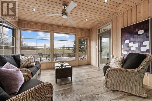 91 Shaughnessy Crescent, Ottawa, ON - Indoor Photo Showing Living Room