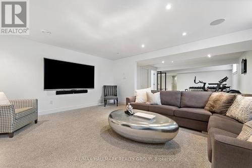 91 Shaughnessy Crescent, Ottawa, ON - Indoor Photo Showing Living Room