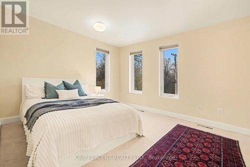 60 Pontiac Street, Ottawa, ON - Indoor Photo Showing Bedroom