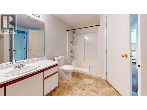 780 Houghton Road Unit# 201, Kelowna, BC - Indoor Photo Showing Bathroom