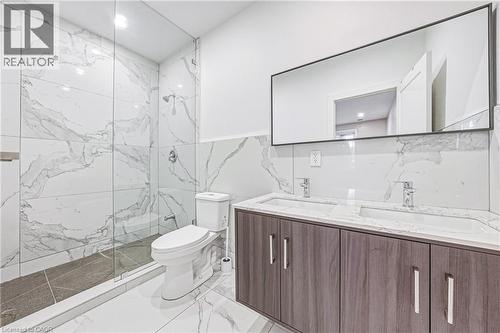 68 Vansitmart Avenue, Hamilton, ON - Indoor Photo Showing Bathroom
