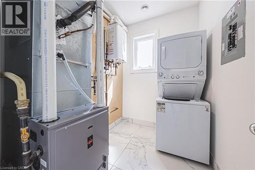 68 Vansitmart Avenue, Hamilton, ON - Indoor Photo Showing Laundry Room