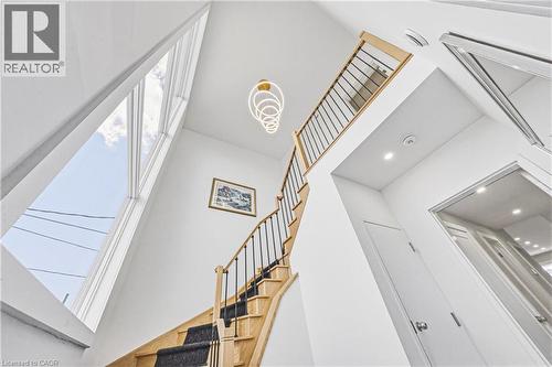 68 Vansitmart Avenue, Hamilton, ON - Indoor Photo Showing Other Room
