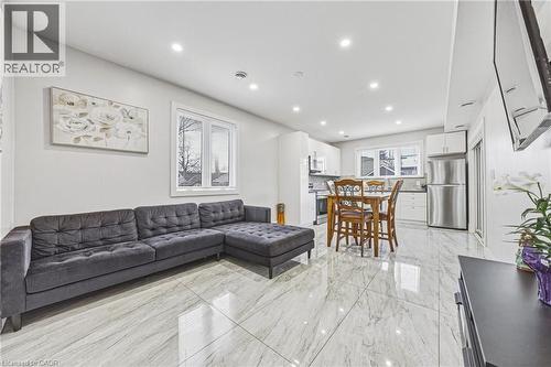 68 Vansitmart Avenue, Hamilton, ON - Indoor Photo Showing Living Room