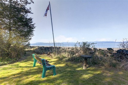 4394 Langton Rd, Campbell River, BC 