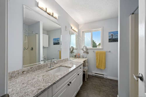 1952 Marten Ave, Comox, BC 