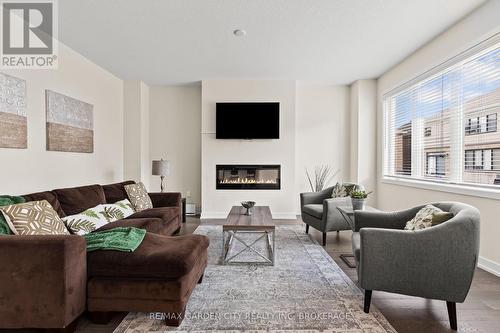 111 Sunflower Crescent, Thorold (Hurricane/Merrittville), ON - Indoor Photo Showing Living Room With Fireplace