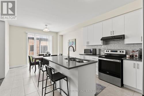 111 Sunflower Crescent, Thorold (Hurricane/Merrittville), ON - Indoor Photo Showing Kitchen With Double Sink With Upgraded Kitchen