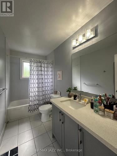 Unit 1(upper) - 4 piece bathroom - 380 Phillip Murray Avenue, Oshawa (Lakeview), ON - Indoor Photo Showing Bathroom