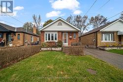 90 HOLLIS AVENUE Toronto, ON M1N 2C7