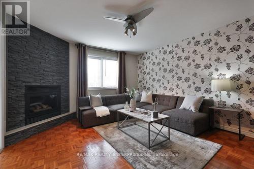 3022 Dalehurst Drive, Mississauga, ON - Indoor Photo Showing Living Room With Fireplace
