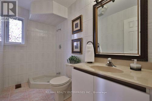 3022 Dalehurst Drive, Mississauga, ON - Indoor Photo Showing Bathroom