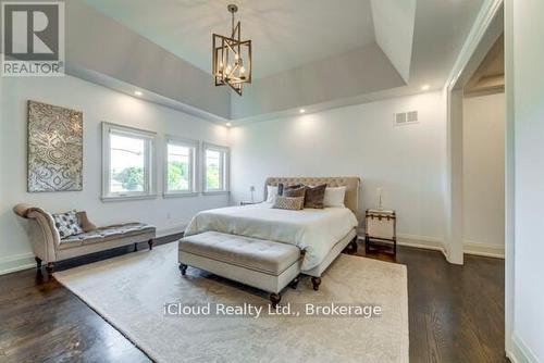 962 Fredonia Drive, Mississauga, ON - Indoor Photo Showing Bedroom