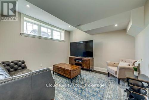 962 Fredonia Drive, Mississauga, ON - Indoor