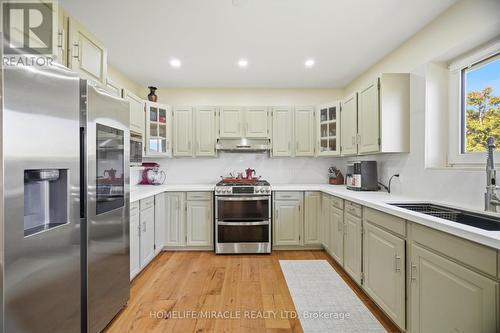 38 Leclaire Street, Hamilton, ON - Indoor Photo Showing Kitchen With Stainless Steel Kitchen