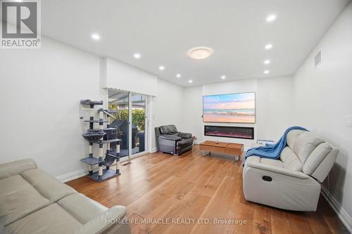 38 Leclaire Street, Hamilton, ON - Indoor