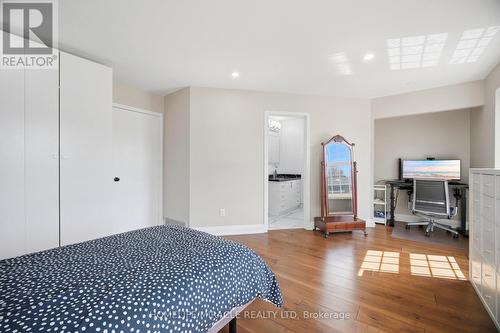 38 Leclaire Street, Hamilton, ON - Indoor Photo Showing Bedroom