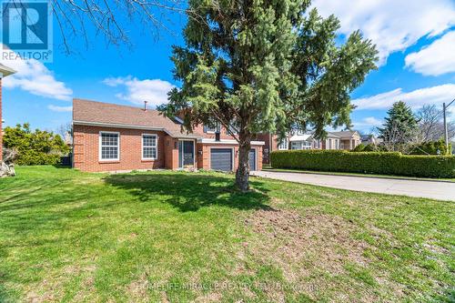 38 Leclaire Street, Hamilton, ON - Outdoor