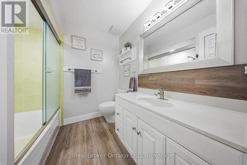 9639 Sideroad 27 Side Road, Erin, ON - Indoor Photo Showing Bathroom