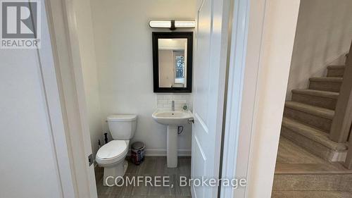 1 Red Maple Lane, Barrie (Innis-Shore), ON - Indoor Photo Showing Bathroom